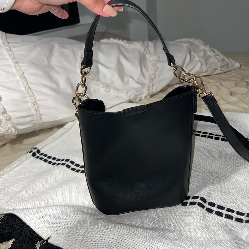 Bucket bag